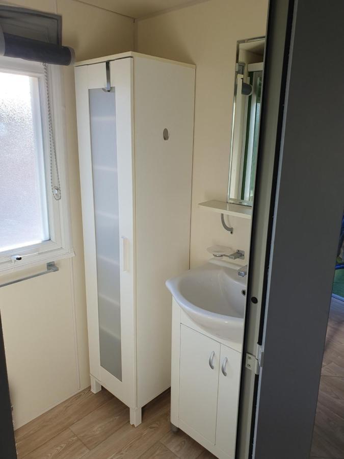 Charmant Mobil-Home Rocbaron Exteriér fotografie